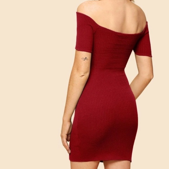 Red Dress - Picture 2 of 3